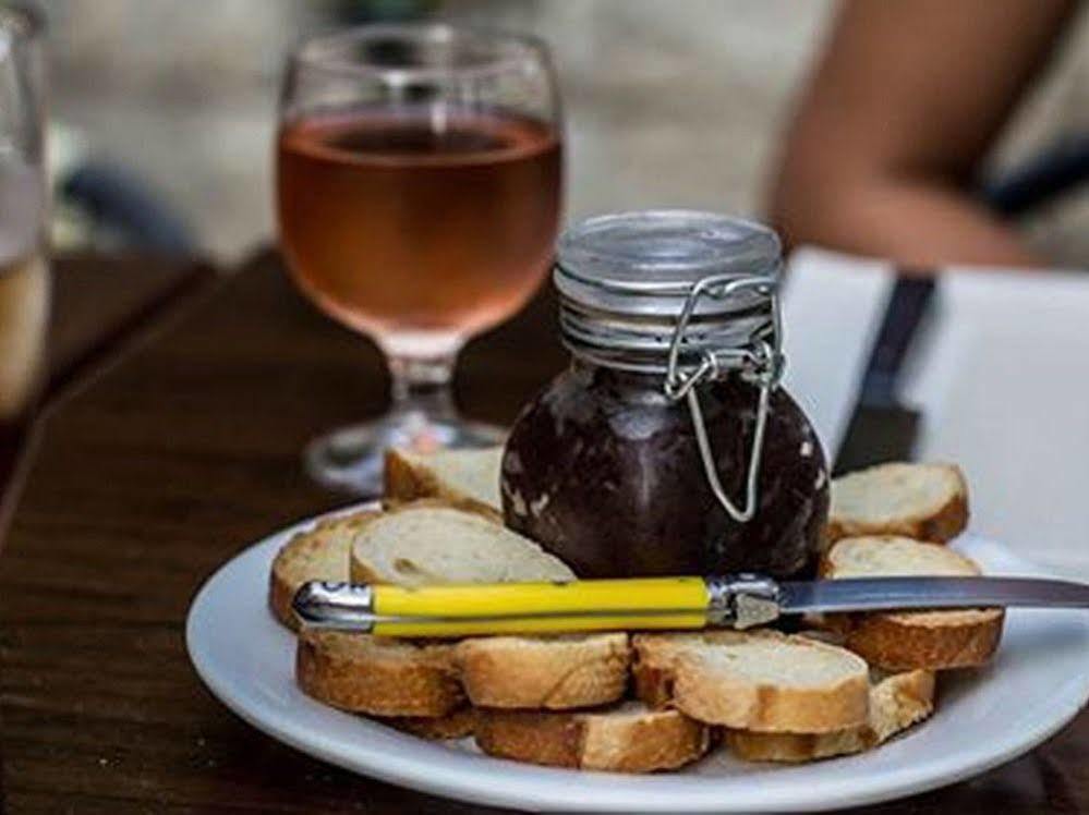 Domaine De Pradaous Frühstückspension *